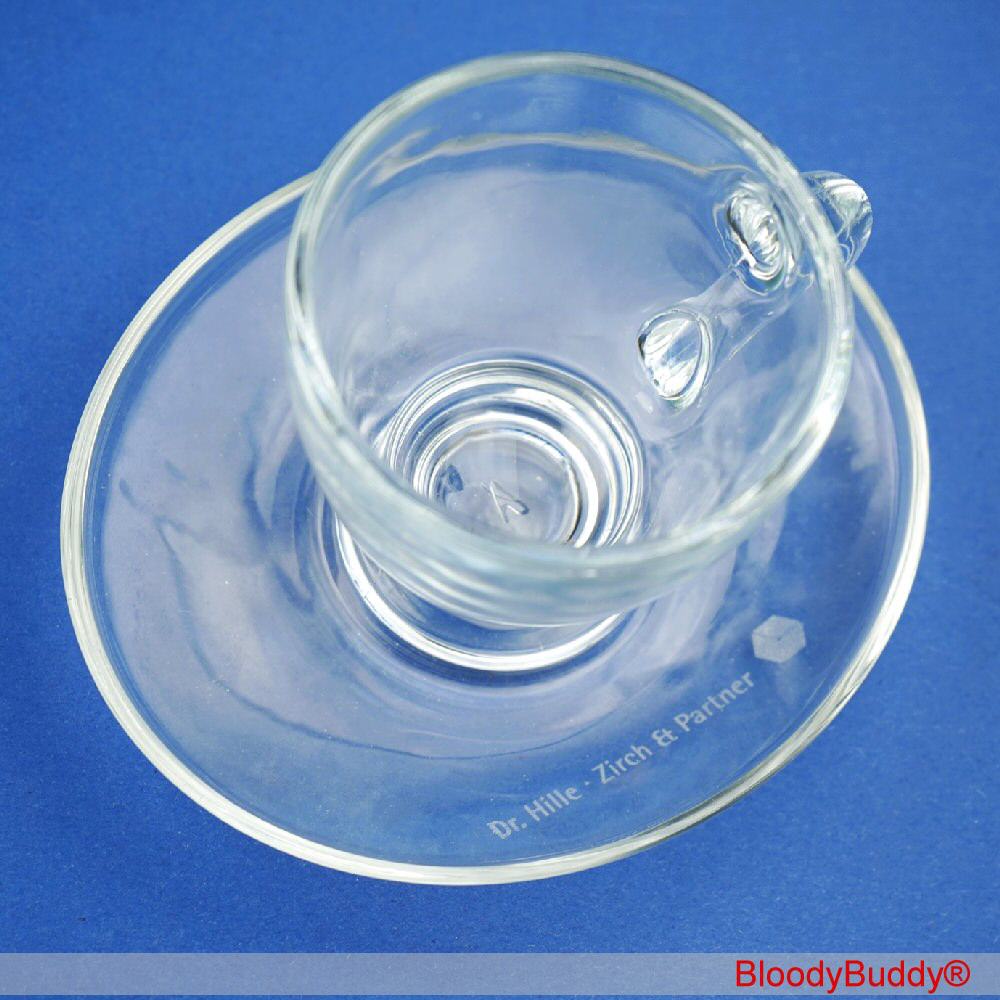 Glas-Espressotasse mit Gravur